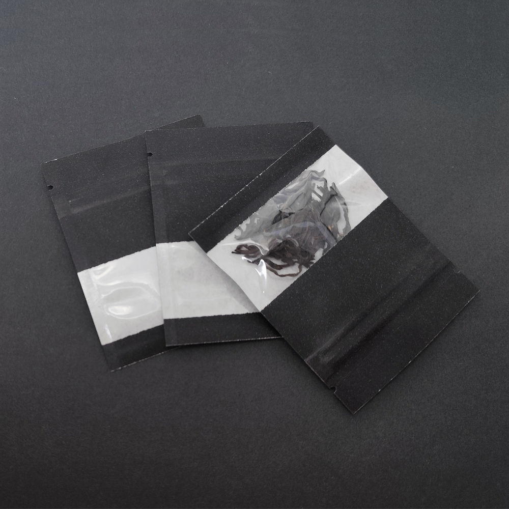 Food Snacks Packets - 100 個黒再閉鎖可能なクラフト紙食品スナックパッケージバッグジップロックセルフシールジッパーパケット透明窓付き